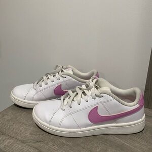 Nike Court Royale 2